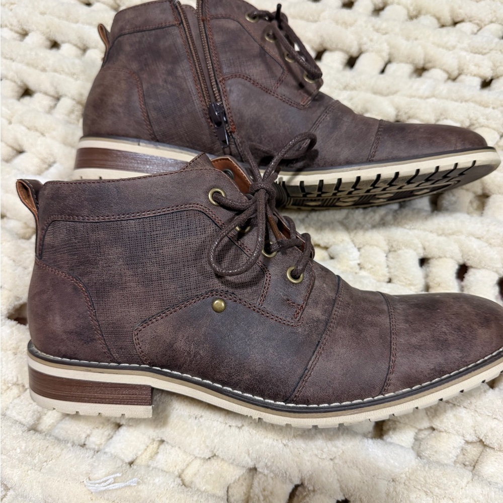 Torino Silla Blaine Brown Lace Up Ankle Boots Vegan Leather Size 6.5